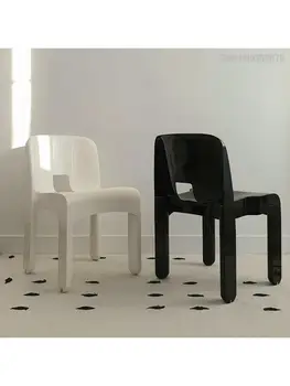 Viduslaiku ins ēdamistabas krēsls dizainers vienkāršu mājsaimniecības plastmasas atzveltnes krēsls gaismas luksusa grims krēslu radošo kafijas krēsls